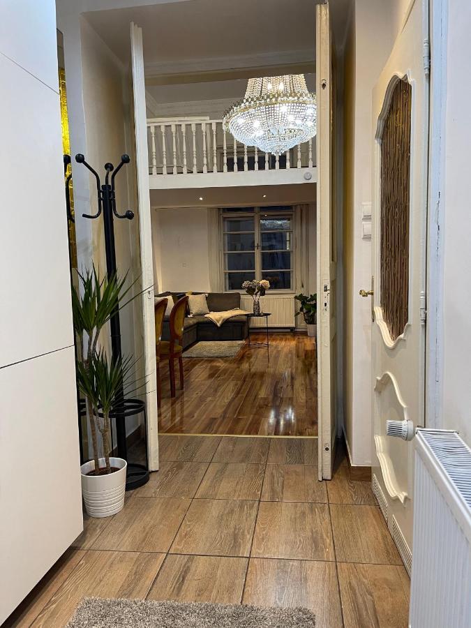 Vintage Home In The Heart Of The City Budapest Exteriör bild