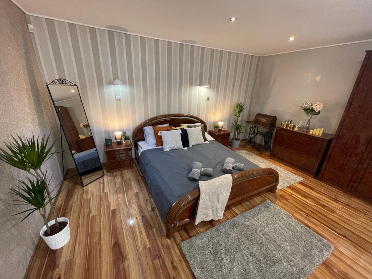 Vintage Home In The Heart Of The City Budapest Exteriör bild